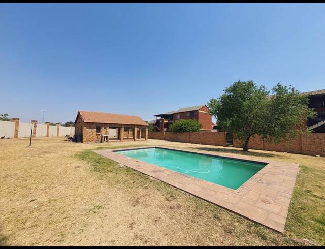 2 BEDROOM APARTMENT FOR SALE IN NOORDWYK